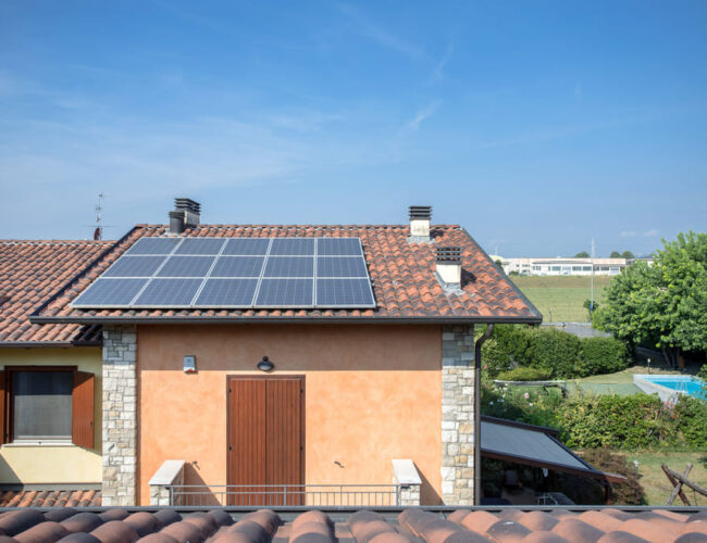 Paneles solares para casa en Panamá: todo lo que debes saber para empezar